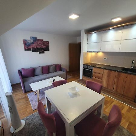 Nina Apartman سوكو بانيا المظهر الخارجي الصورة